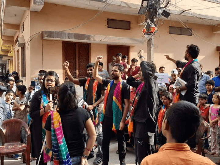 The street theatre performances done by Bharat Dekho are recorded and published online for the larger audience. (Image credit: Abhijeet Biswas)
