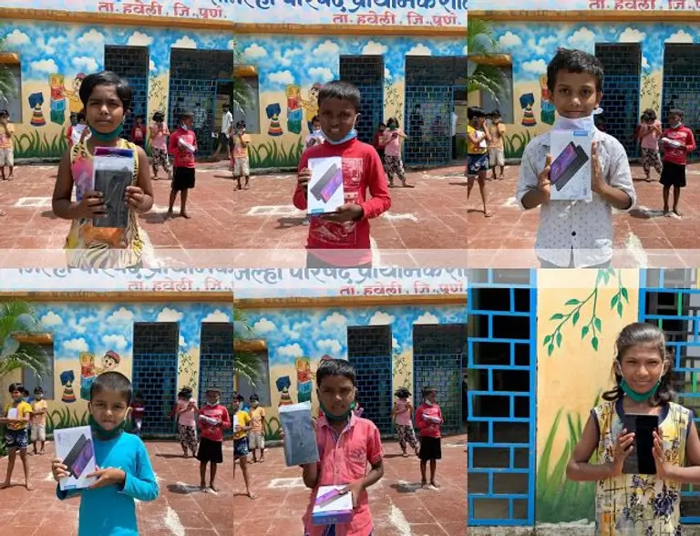 Mendhe’s students at the Zilla Parishad school in Gorhe Budruk, Pune district (Image credit: Rajnikant Mendhe Blog)