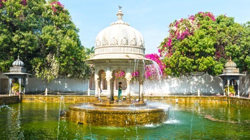 Citywalk highlighting Udaipur's Charm  2
