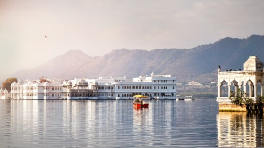 Citywalk highlighting Udaipur's Charm  3