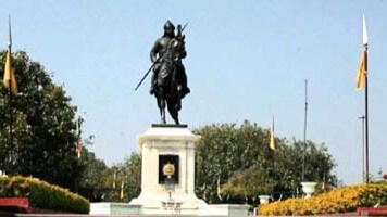 Citywalk highlighting Udaipur's Charm  4