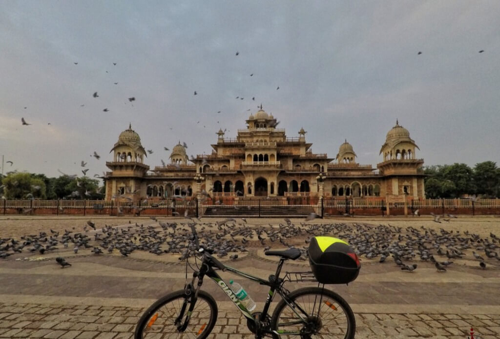 Morning cycling in the Pink City 6